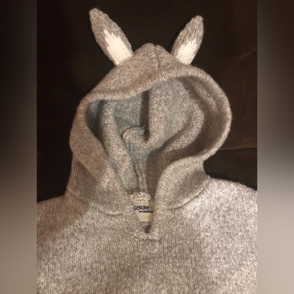 GENUINE gray poncho  with bunny ears and tail size 4T